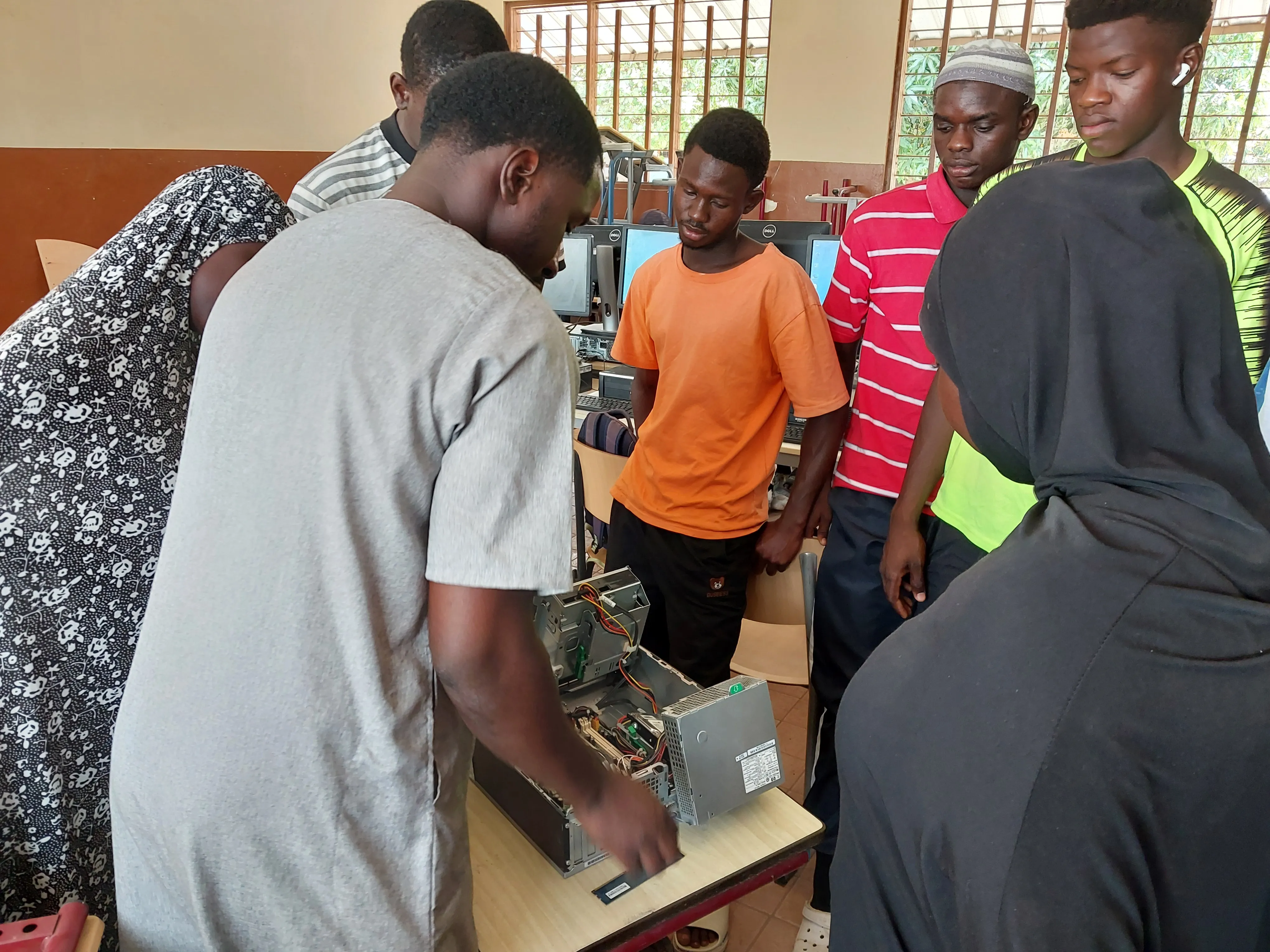 Hardware refurbishment workshop